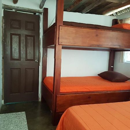 مبيت وإفطار Escuintla Mi Casa En La Playa المظهر الخارجي الصورة