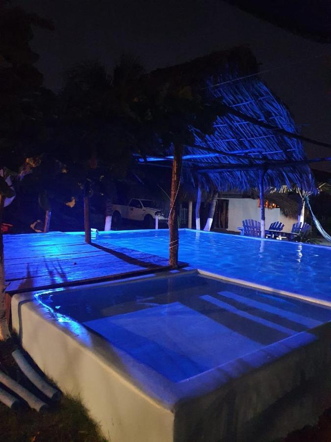 مبيت وإفطار Escuintla Mi Casa En La Playa المظهر الخارجي الصورة